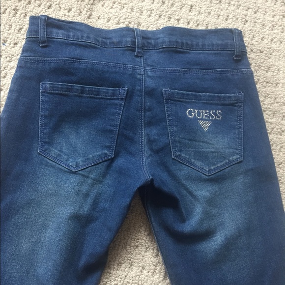 Guess Jeans - Picture 4 of 8